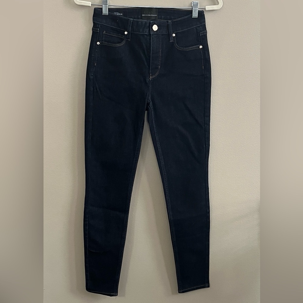 White House black market high rise sculpt skinny ankle jeans size 0